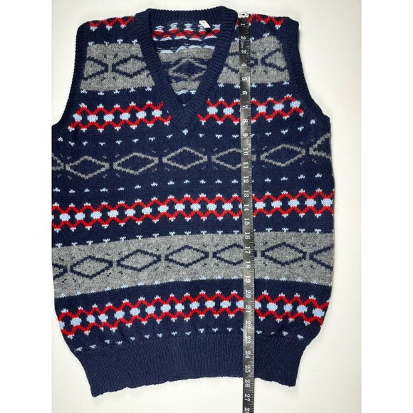 Vintage-Style Fair Isle Sweater Vest Size 18 Navy Blue Red Gray Geometric Knit - Picture 9 of 10